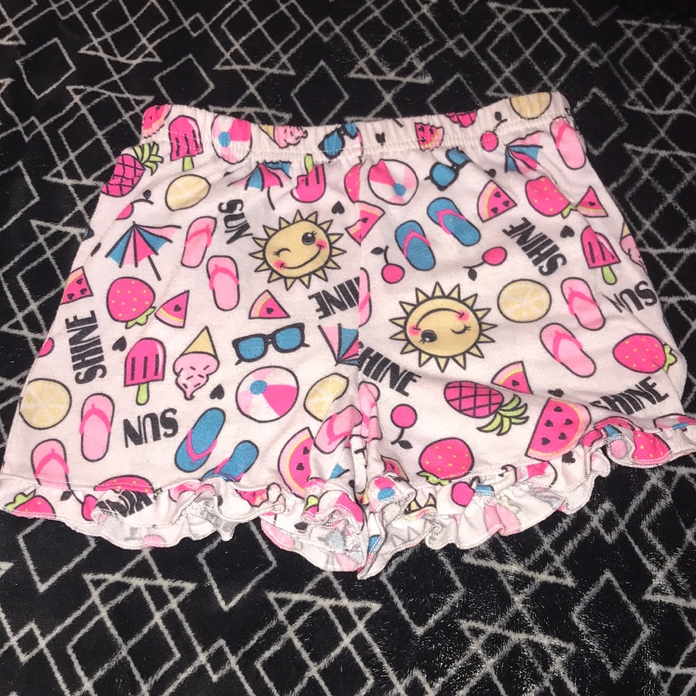 GIRLS SHORTS SIZE 7-8